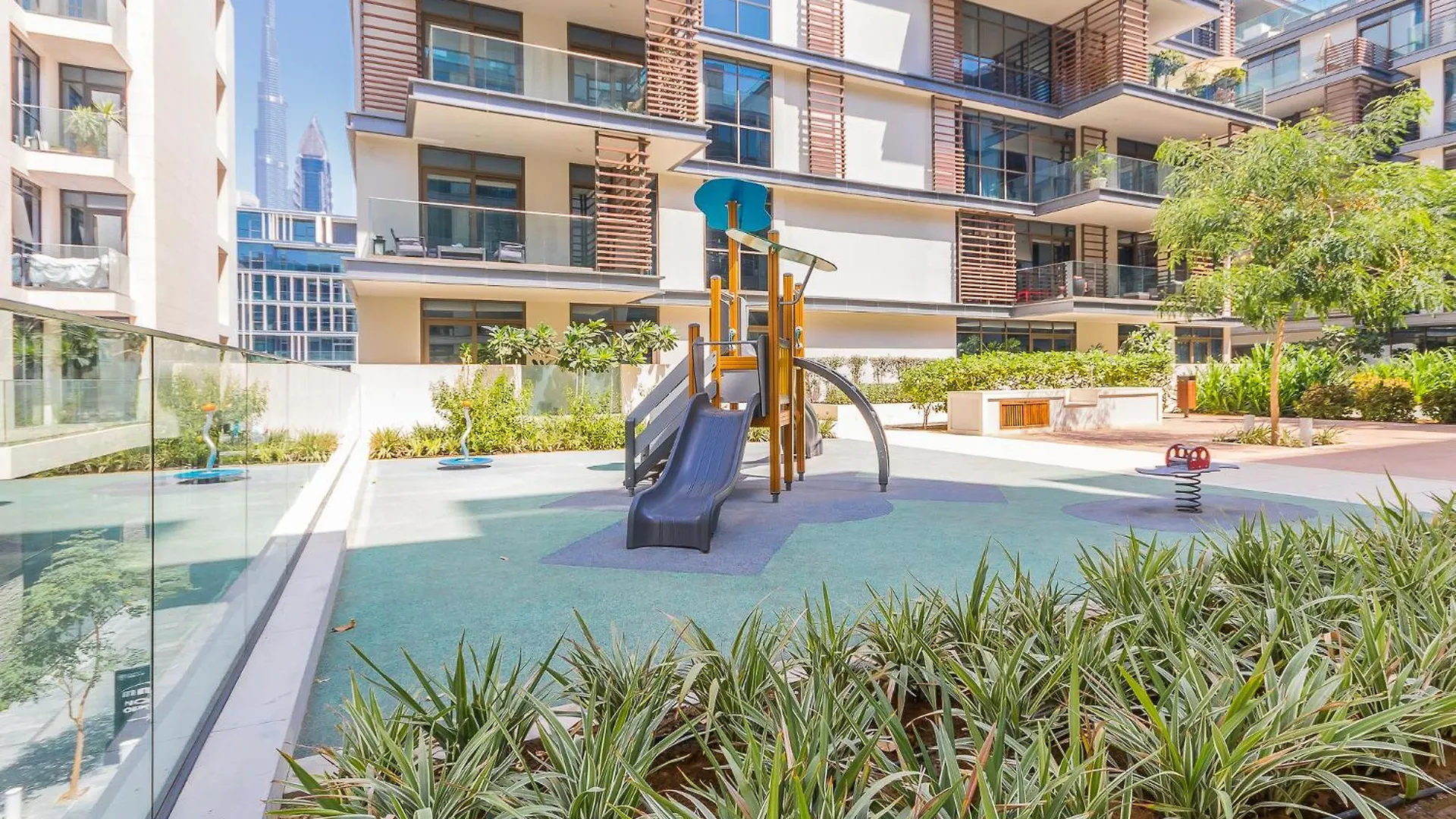 Unwind In Style Of This Grand 2Br Citywalk 12 Apartment Dubai