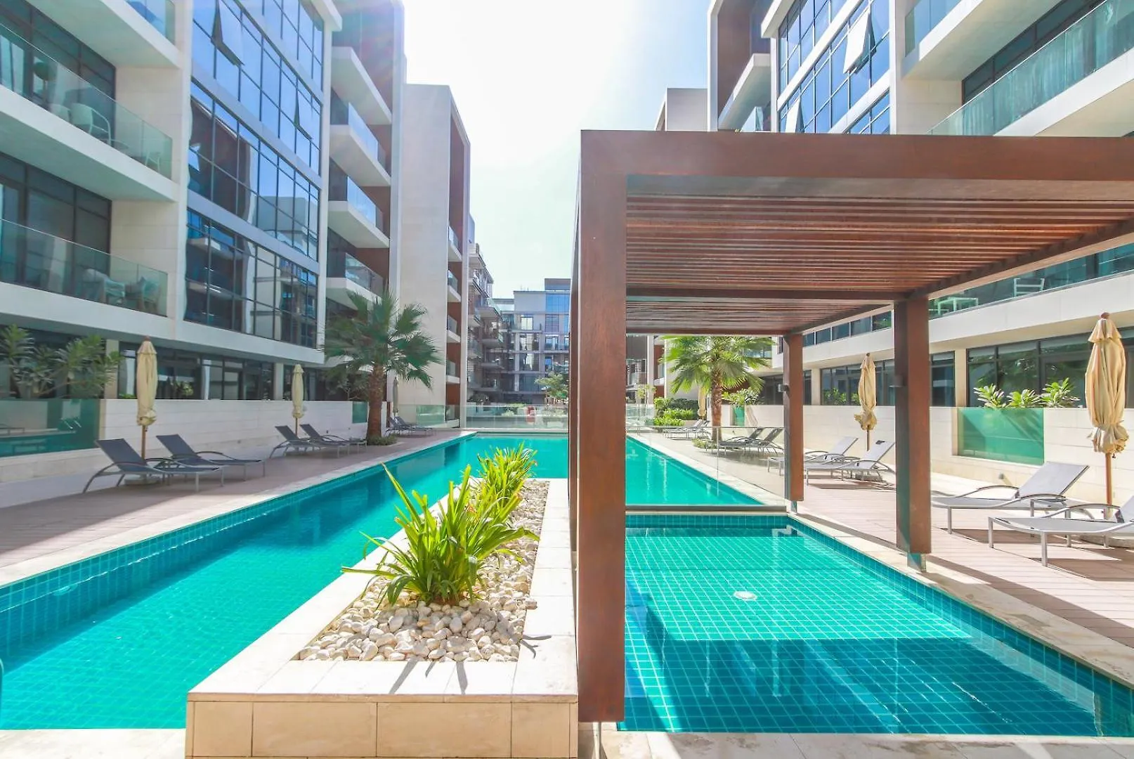 Unwind In Style Of This Grand 2Br Citywalk 12 Apartment Dubai