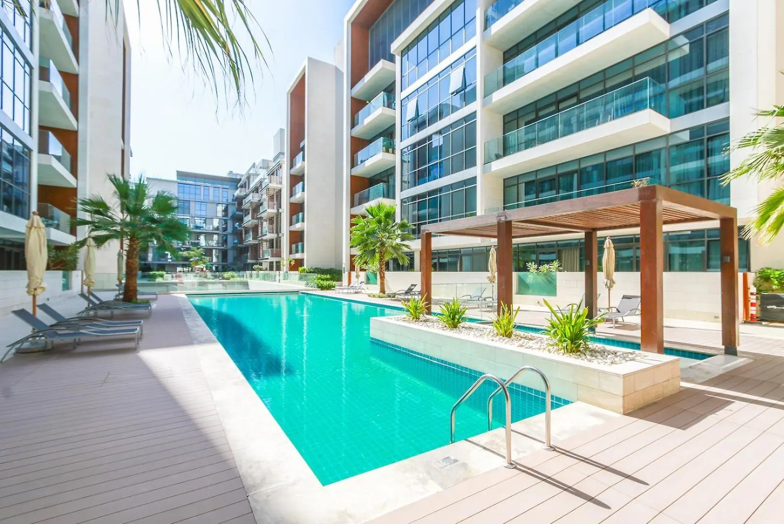 Unwind In Style Of This Grand 2Br Citywalk 12 Apartment Dubai